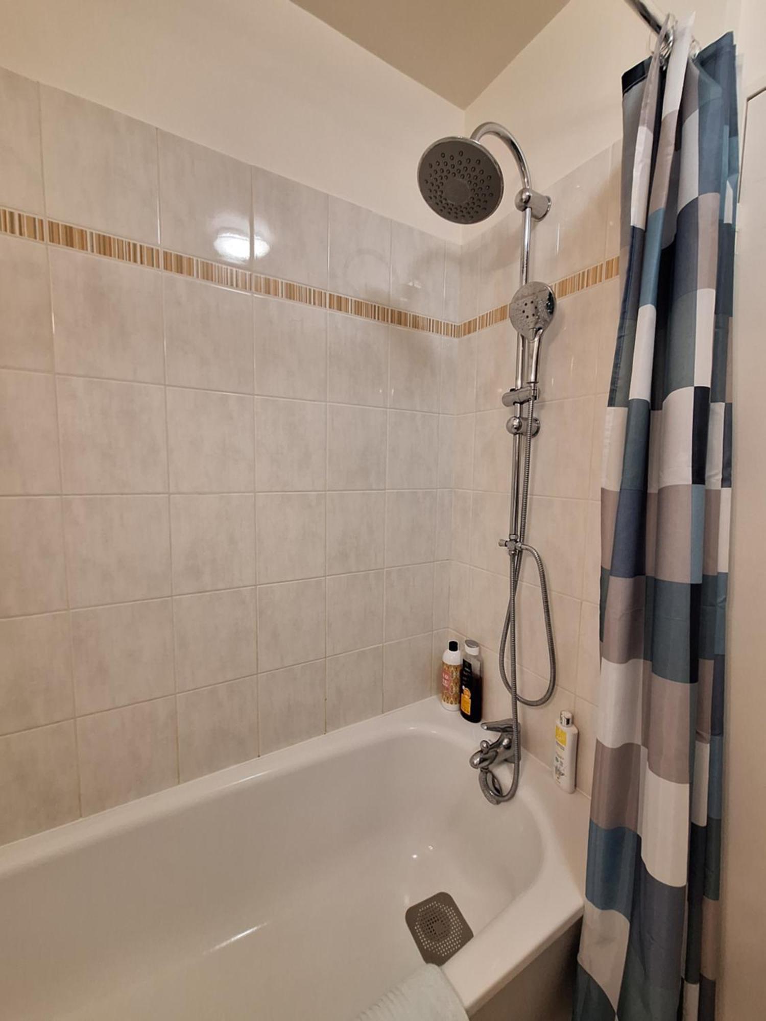 Alpha - 2min By Train To Disneyland Or 20min Walk - 5min Walk To 
